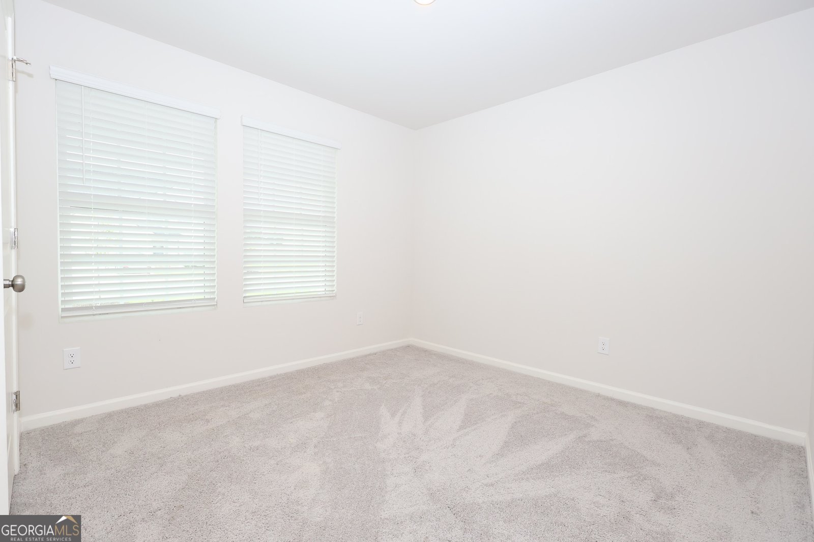 310 London Court Byron - 11