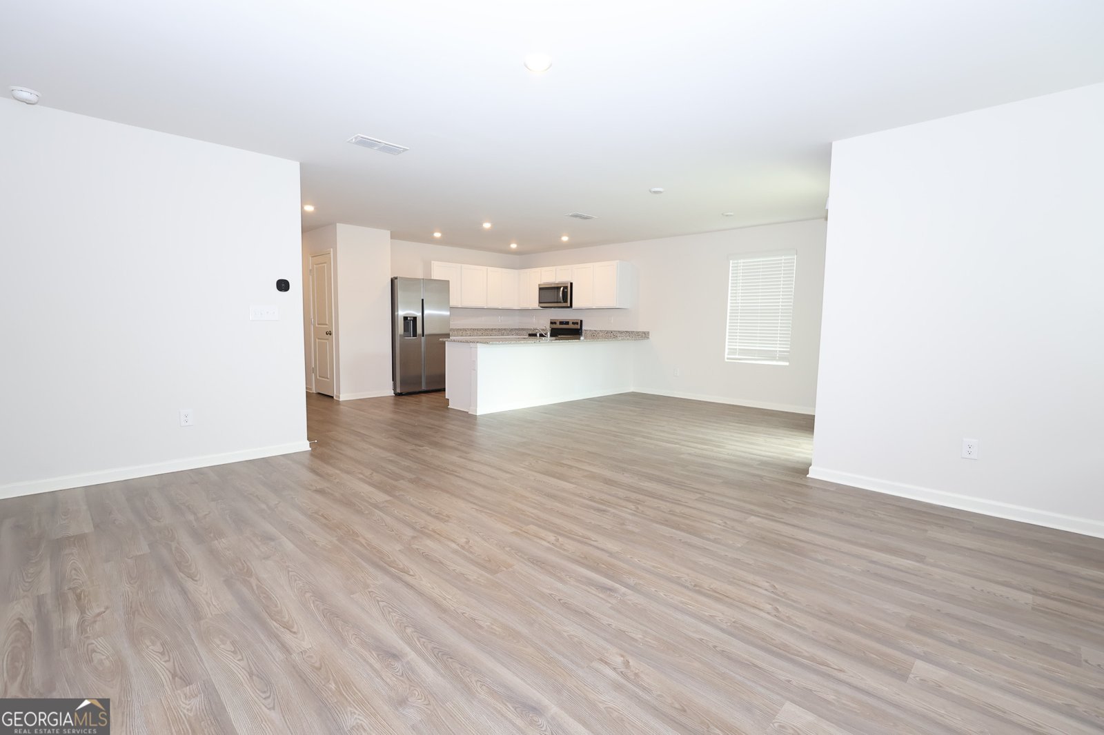 310 London Court Byron - 5