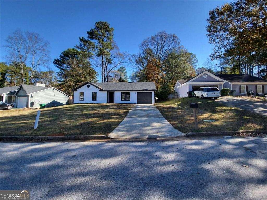 915 Fox Valley Court Stone Mountain - 1