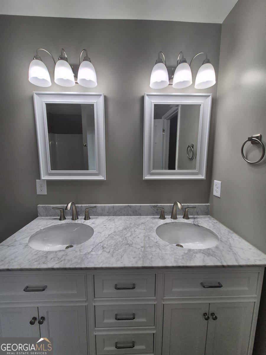 241 Charlotte Cir Statham - 14