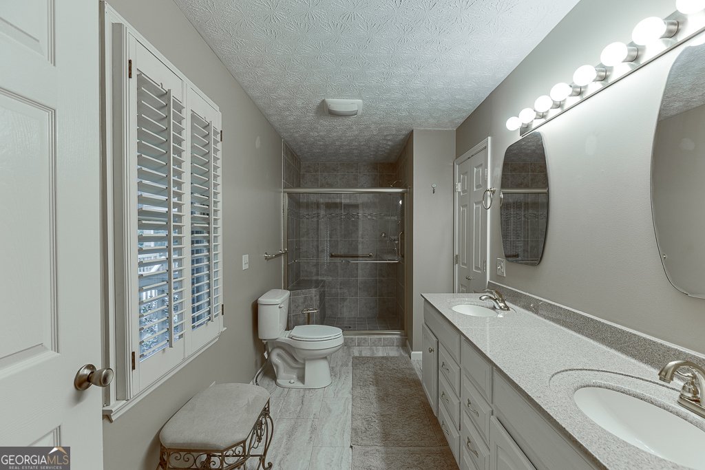 4442 Hidden Oaks Drive Flowery Branch - 10