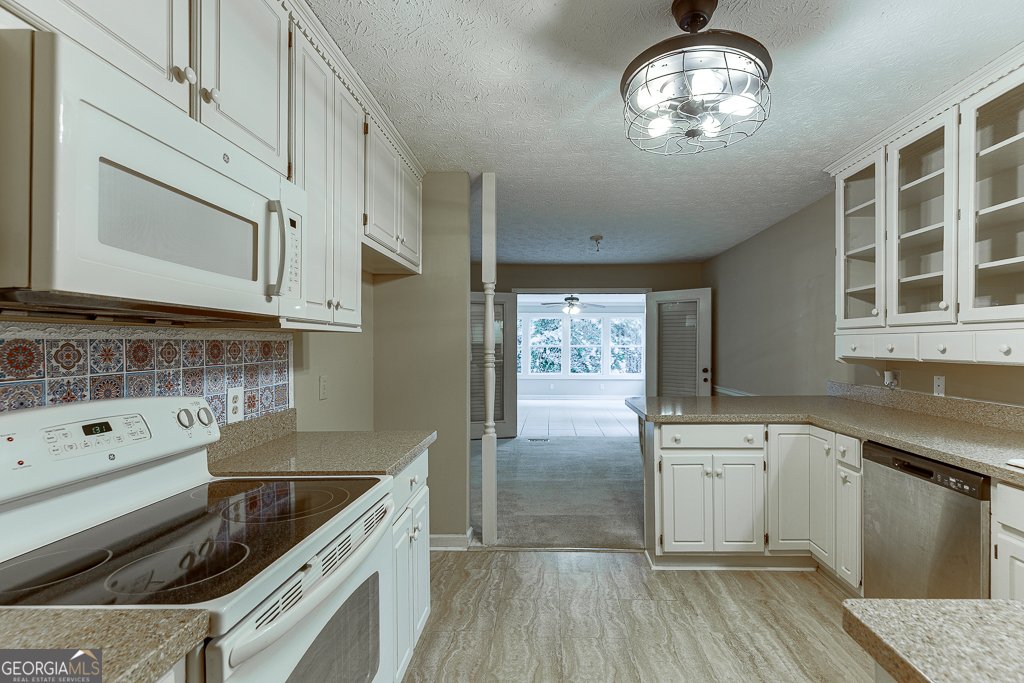 4442 Hidden Oaks Drive Flowery Branch - 23