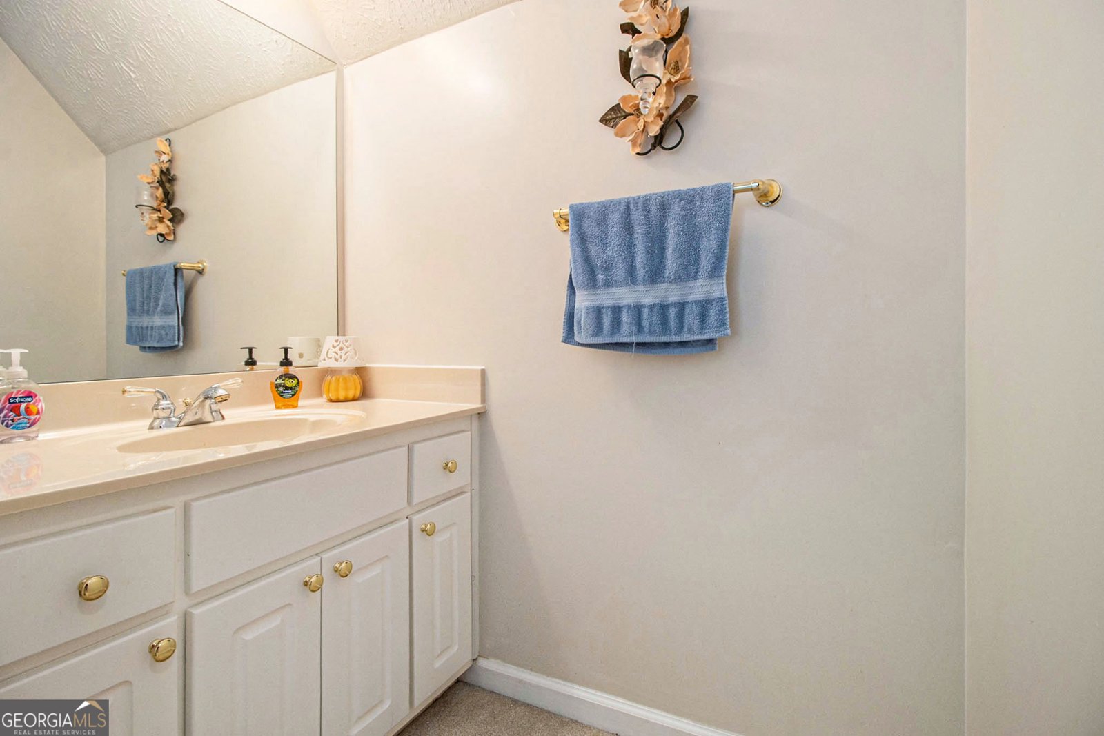 12328 Edgewater Drive Hampton - 32