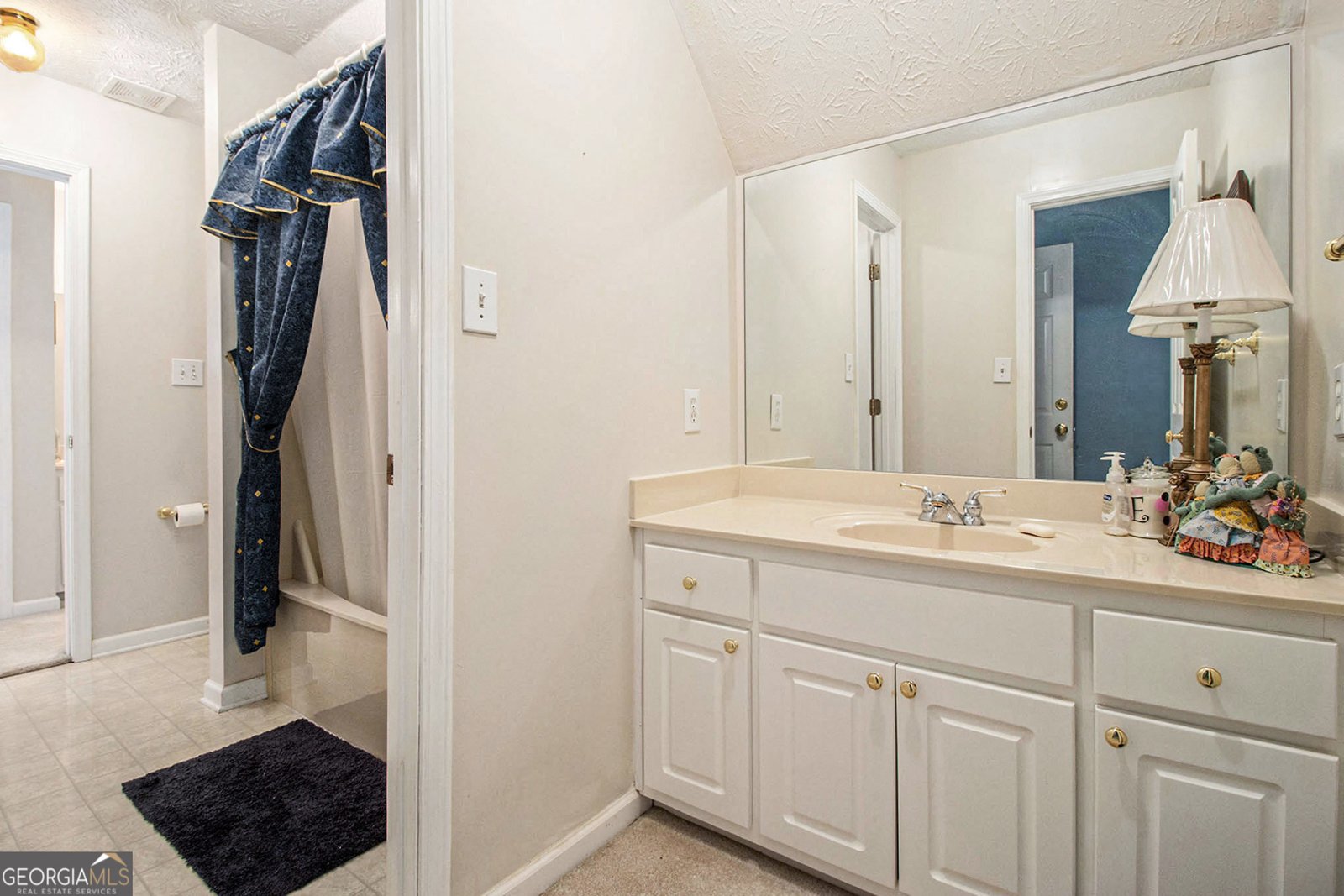 12328 Edgewater Drive Hampton - 33