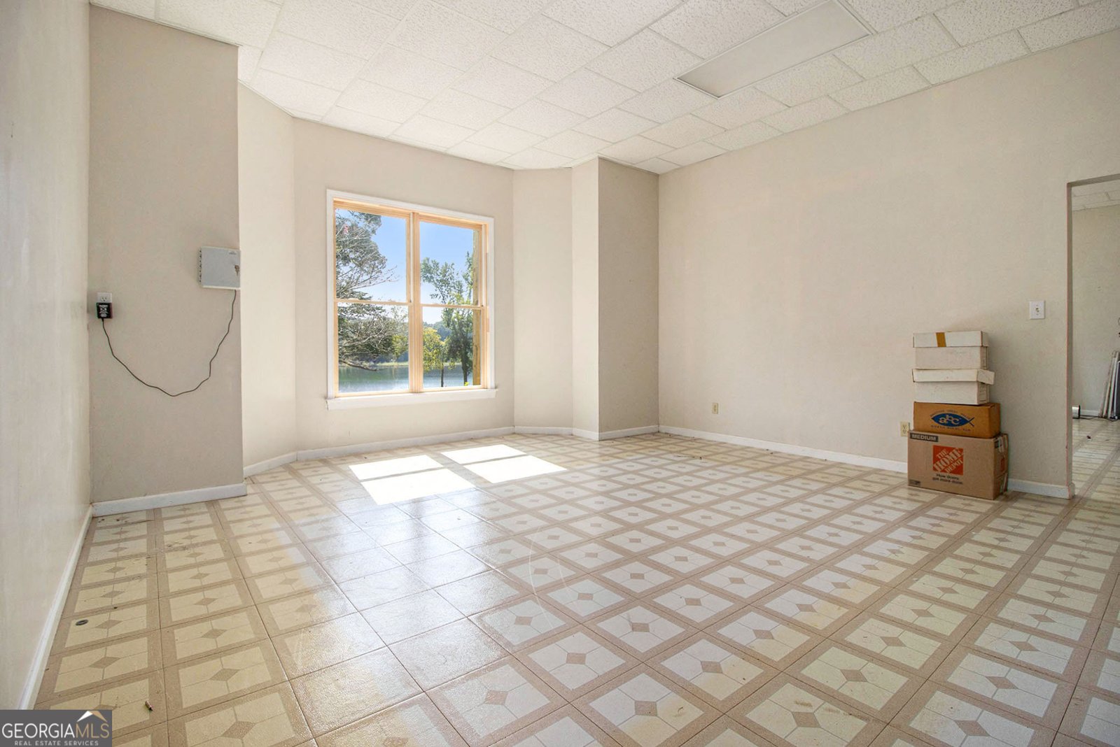 12328 Edgewater Drive Hampton - 37
