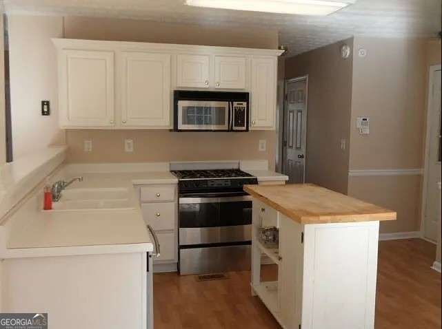 1402 PICKETS Court Conyers - 4