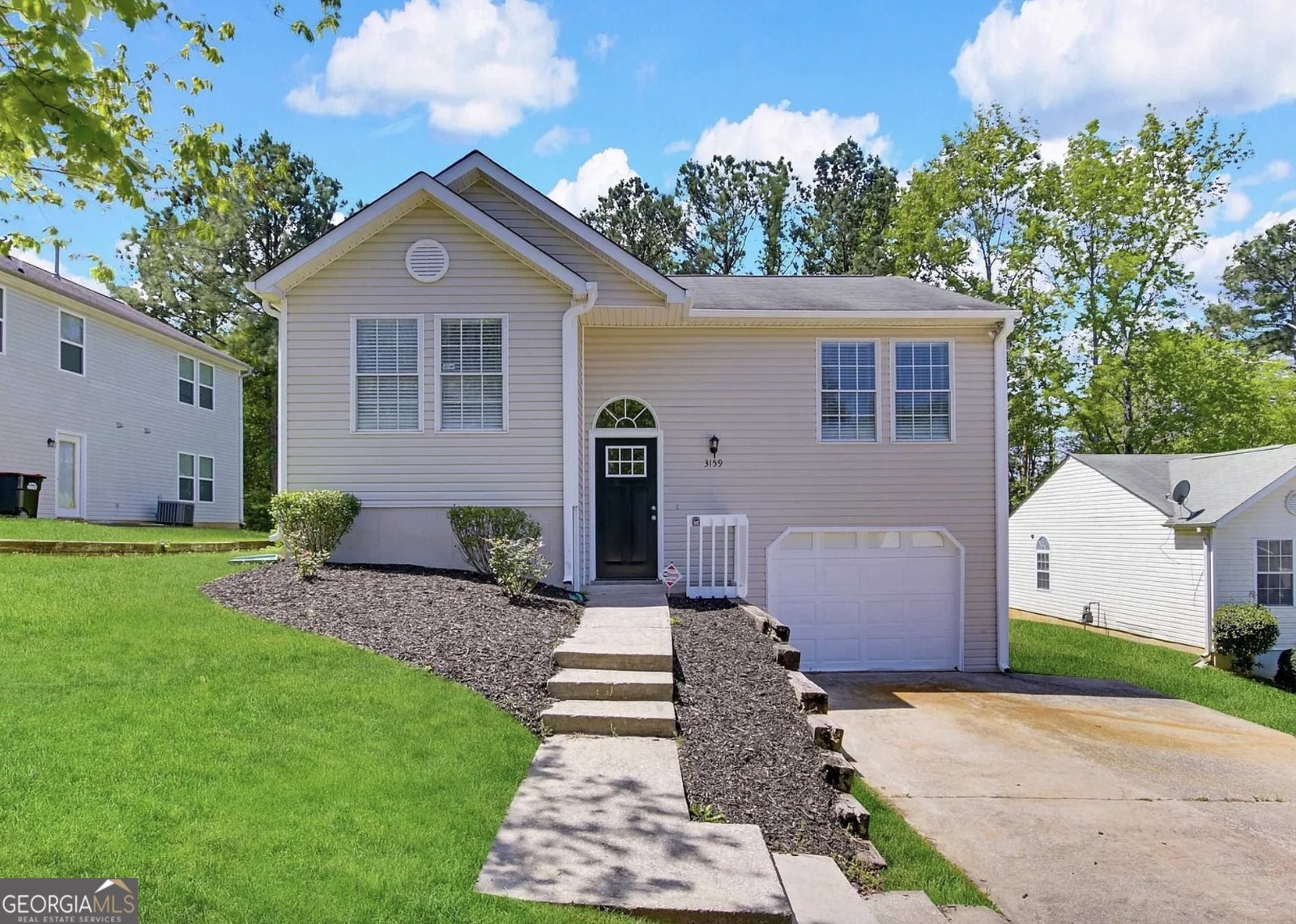 3159 Point Circle Douglasville - 1