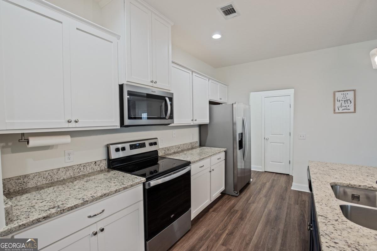 571 Rutledge Drive Hinesville - 24
