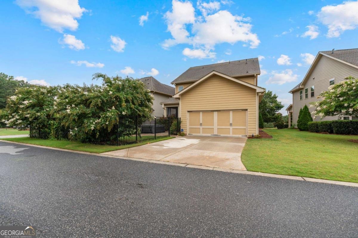 2520 Barley Downs Circle Cumming - 44