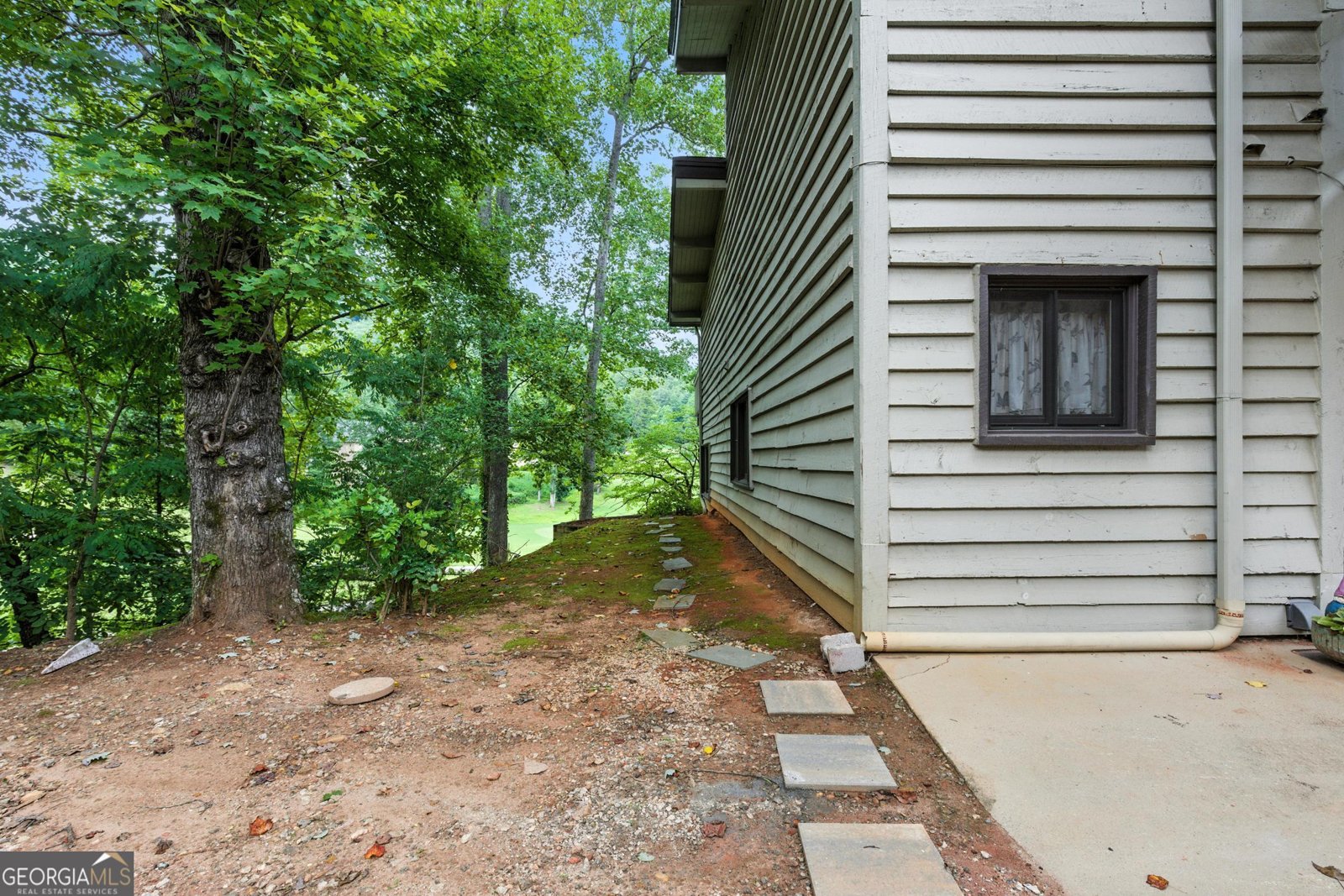 251 Shakespeare Drive Clayton - 24