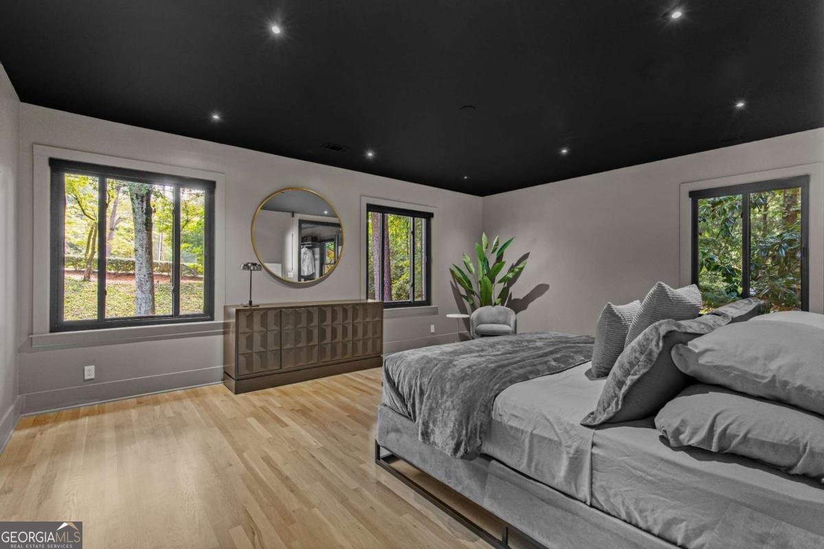 737 Conway Drive Atlanta - 2
