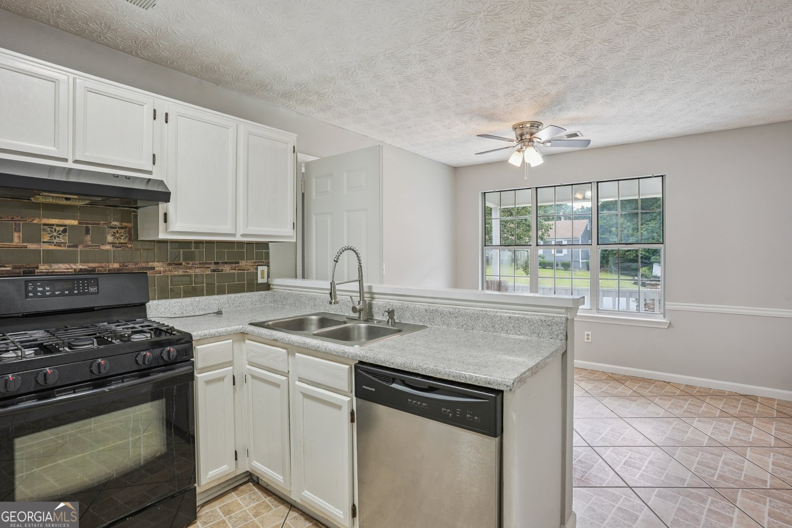 3203 Pawnee Drive Rex - 10