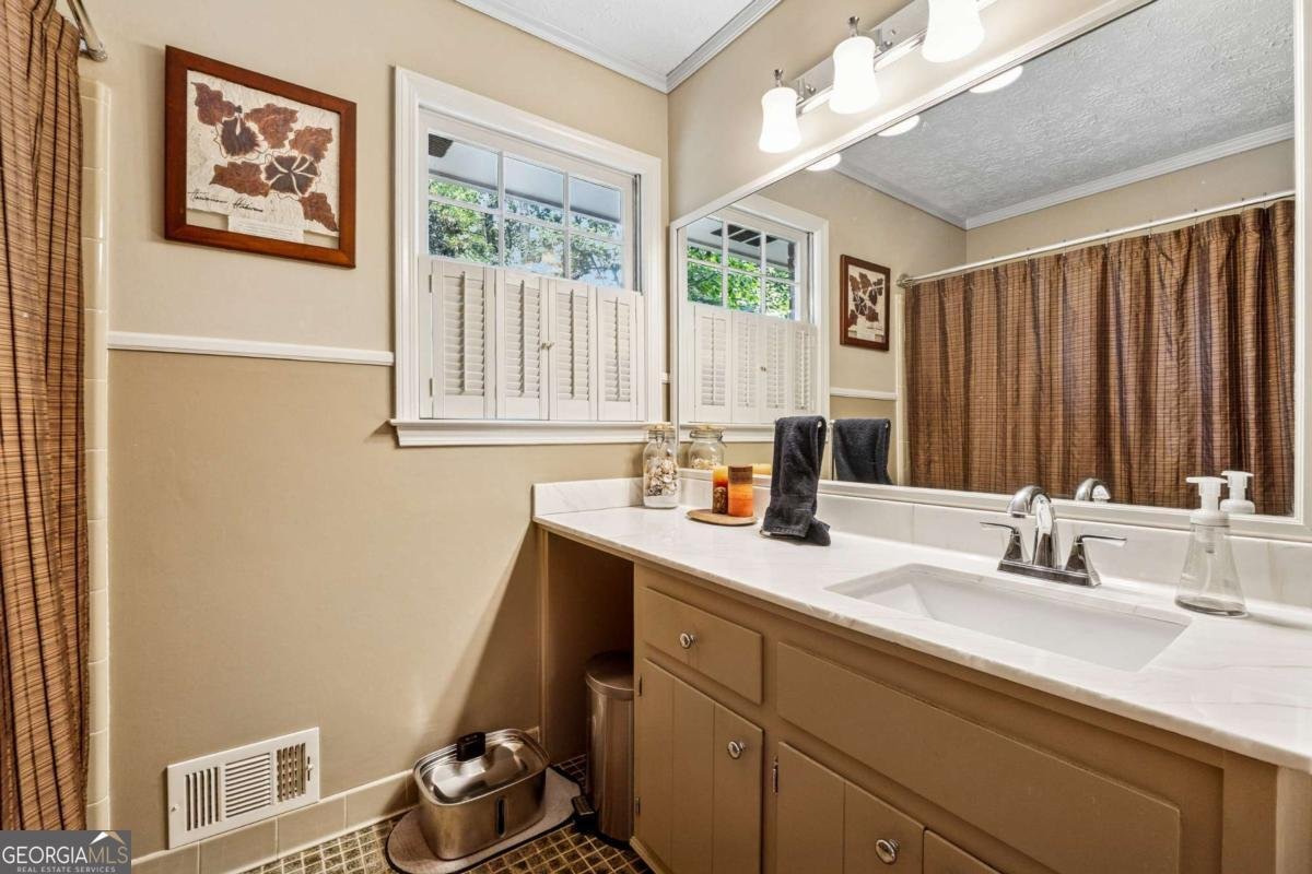 461 Little John Drive Lilburn - 22
