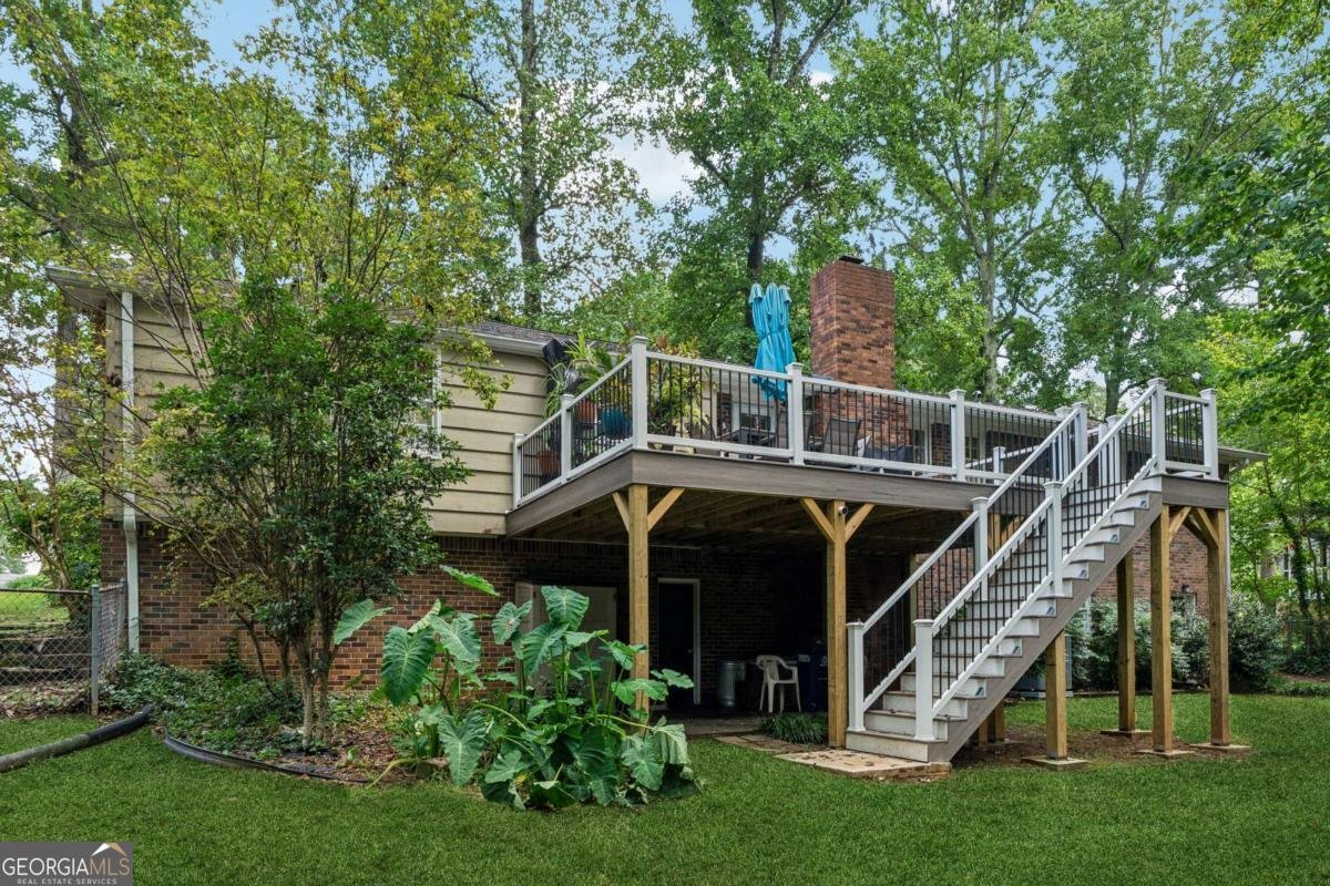 461 Little John Drive Lilburn - 35