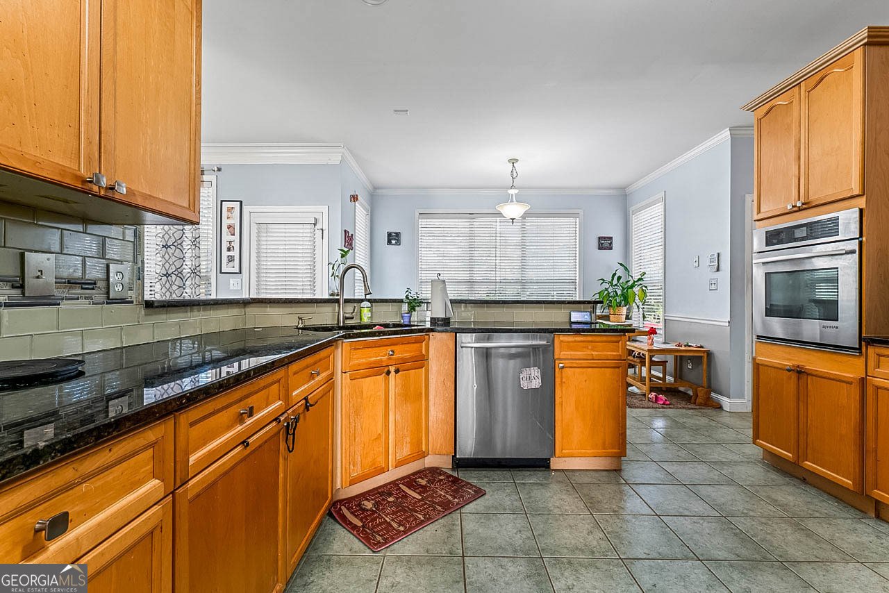 176 Fairoaks Circle Stockbridge - 3
