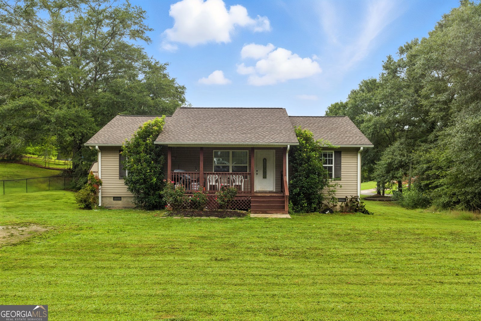 551 Waters Street Clarkesville - 1