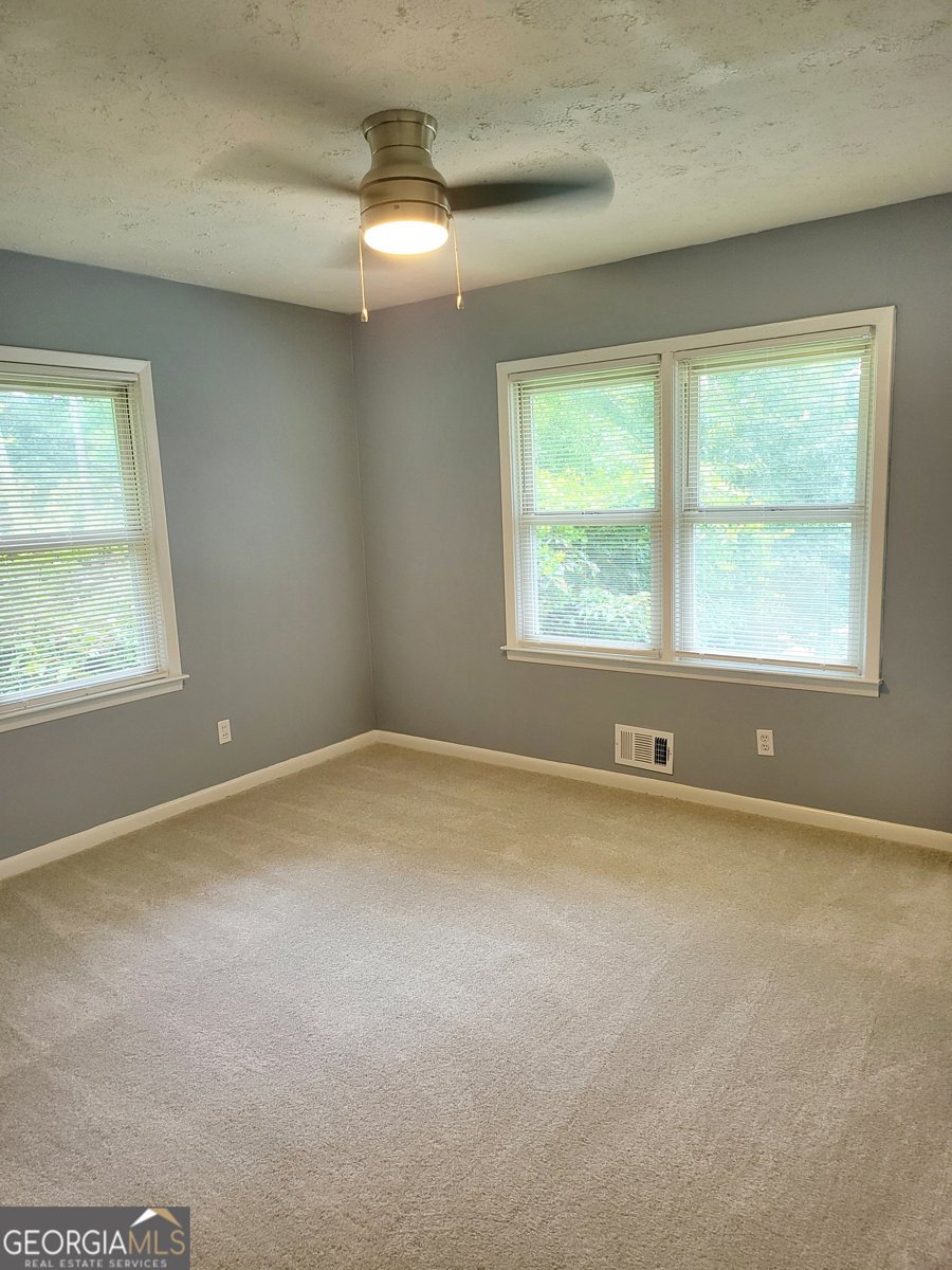 137 HILLCREST Drive Austell - 21