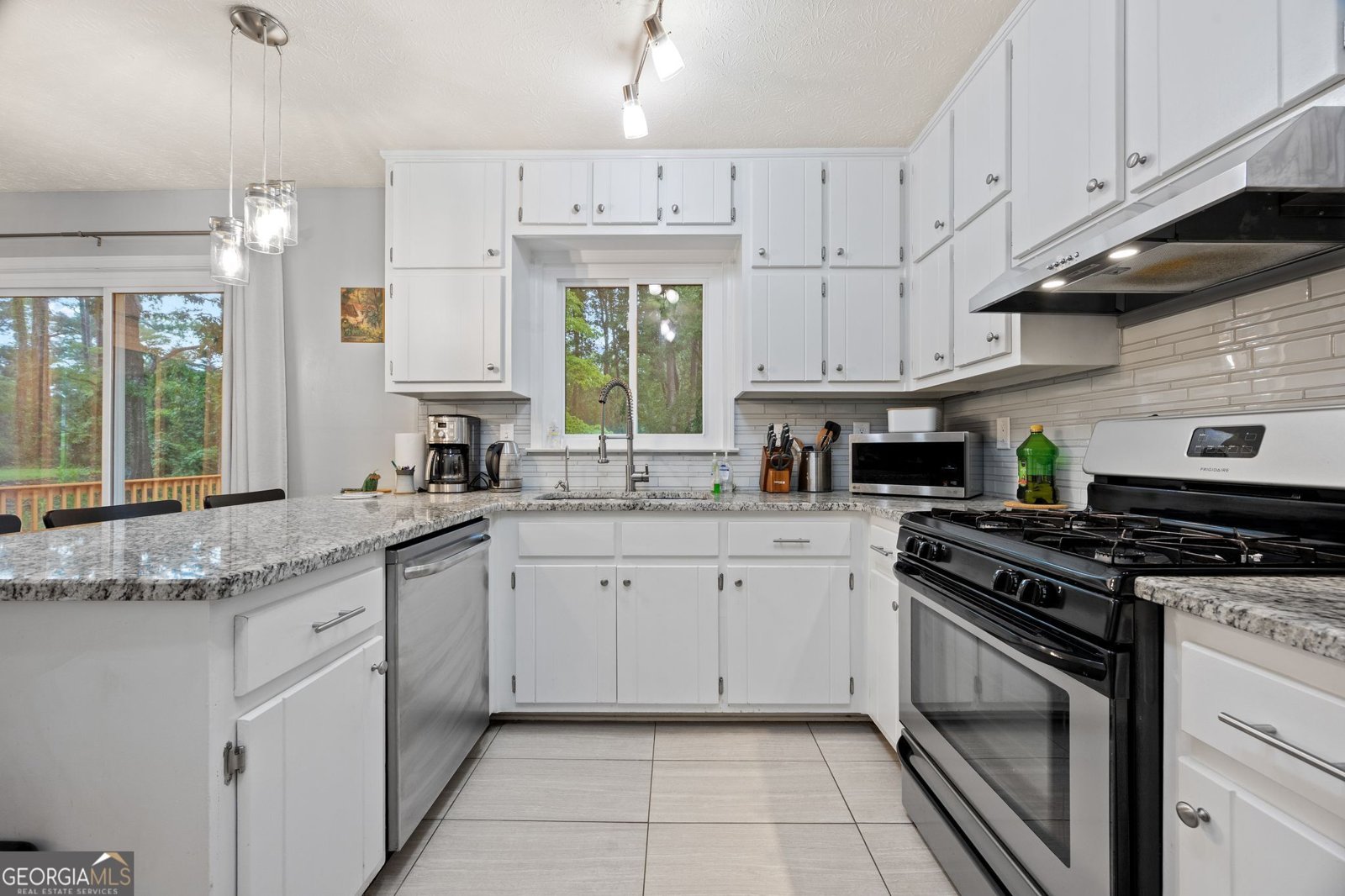 190 Helen Lane Stockbridge - 11
