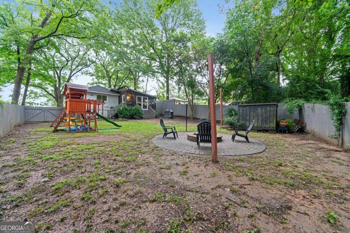 2152 Forrest Place Atlanta - 28