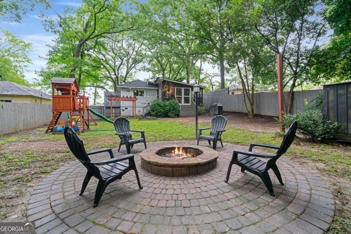 2152 Forrest Place Atlanta - 29