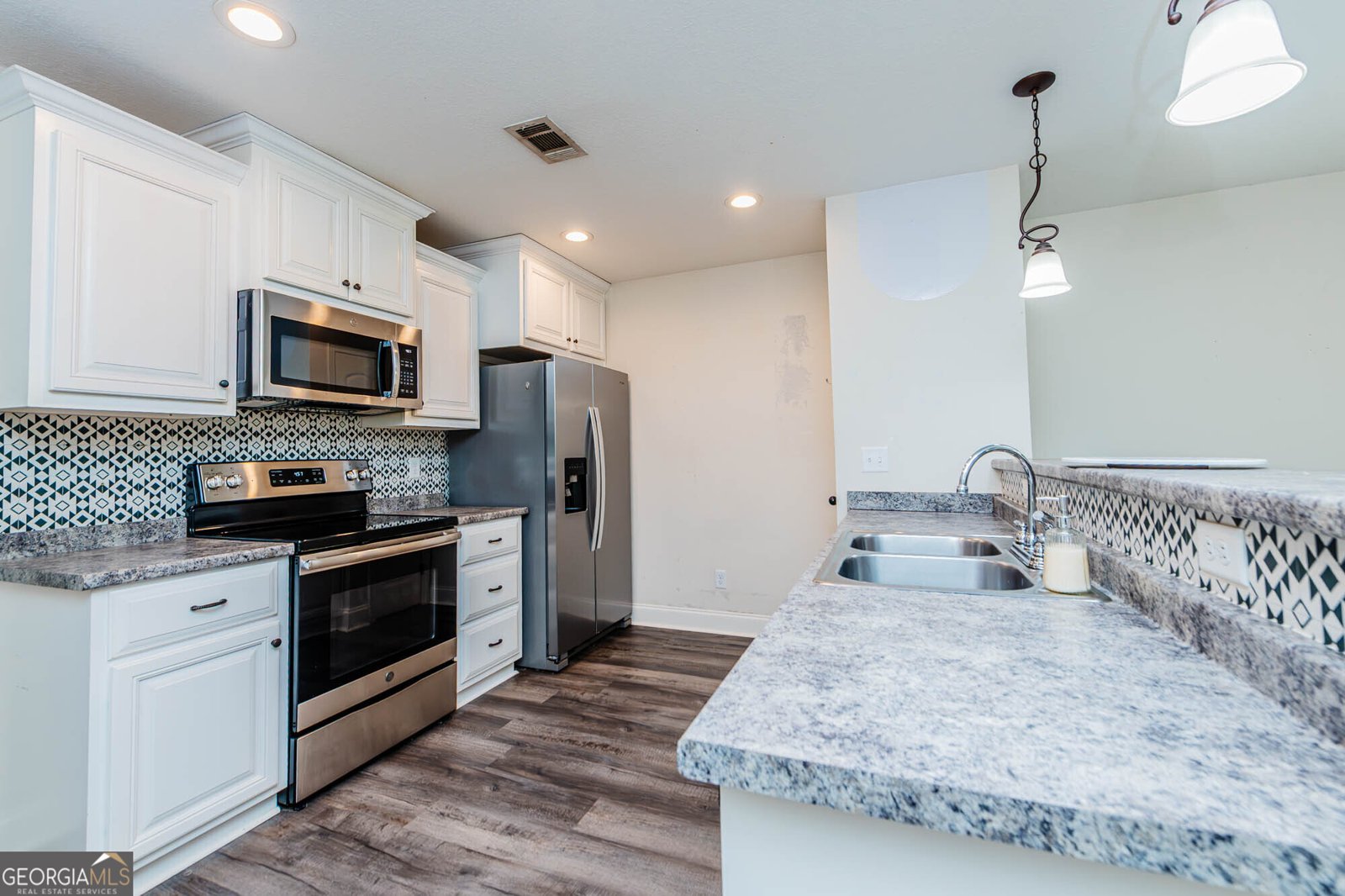 207 Washington Place Drive Perry - 17