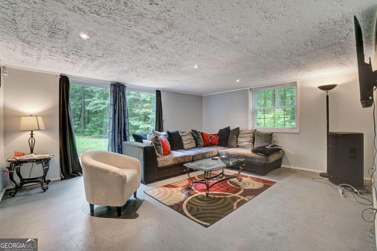 3741 100 Road Douglasville - 24