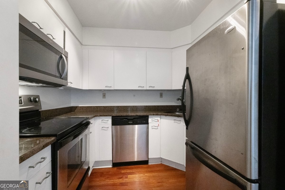 2870 Pharr Court South Atlanta - 8