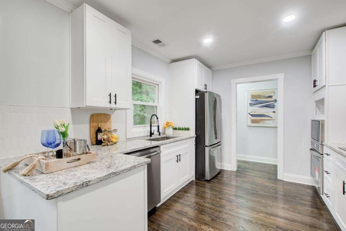 430 Wilkinson Drive Atlanta - 17