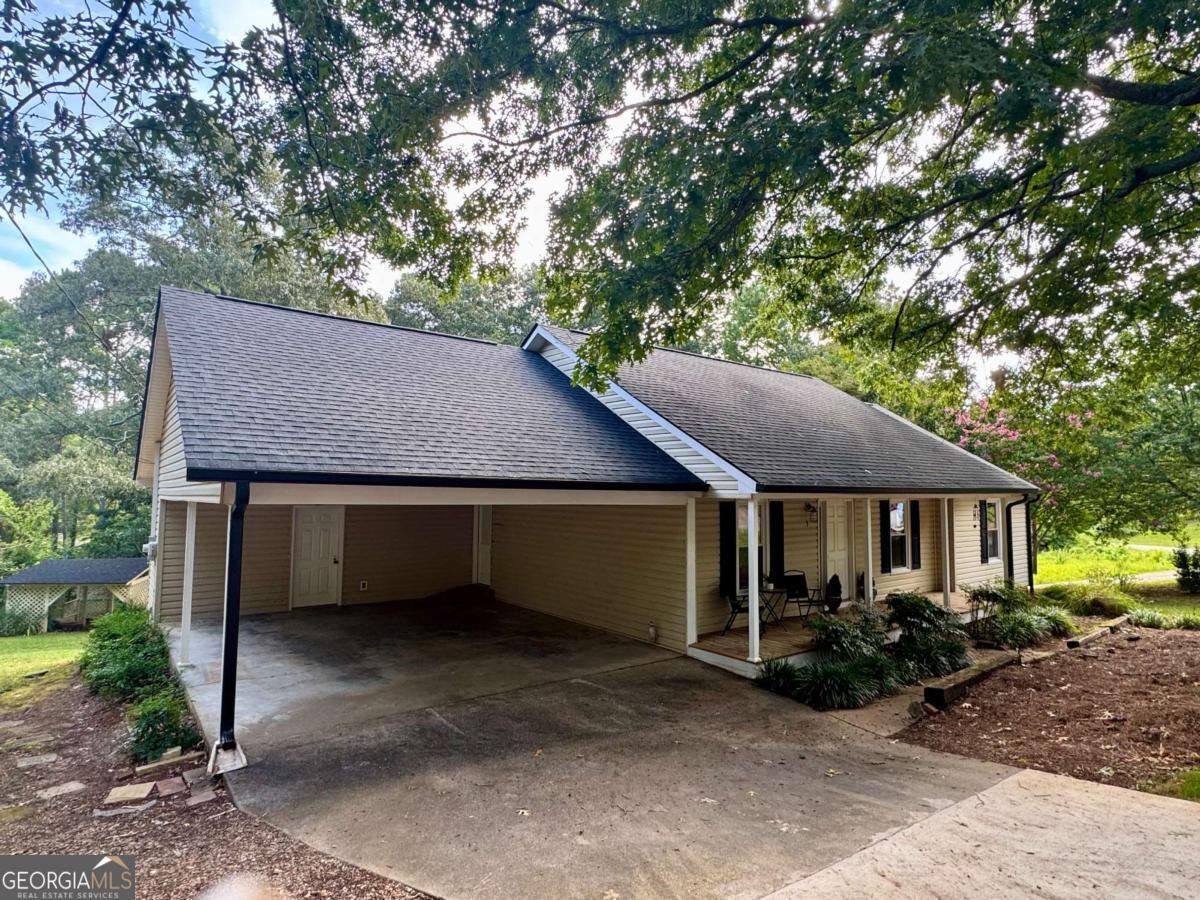 9 Woodberry Drive Silver Creek - 2