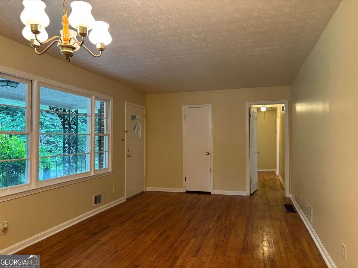 87 Valley Road Lawrenceville - 9