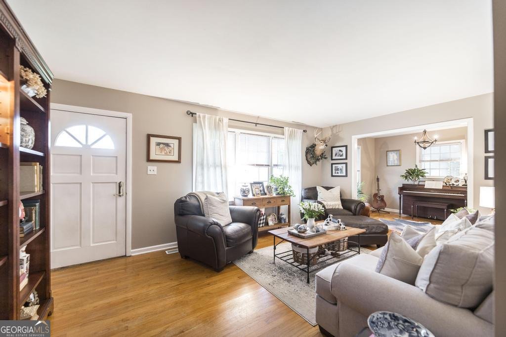 1607 Marshall Circle Perry - 9