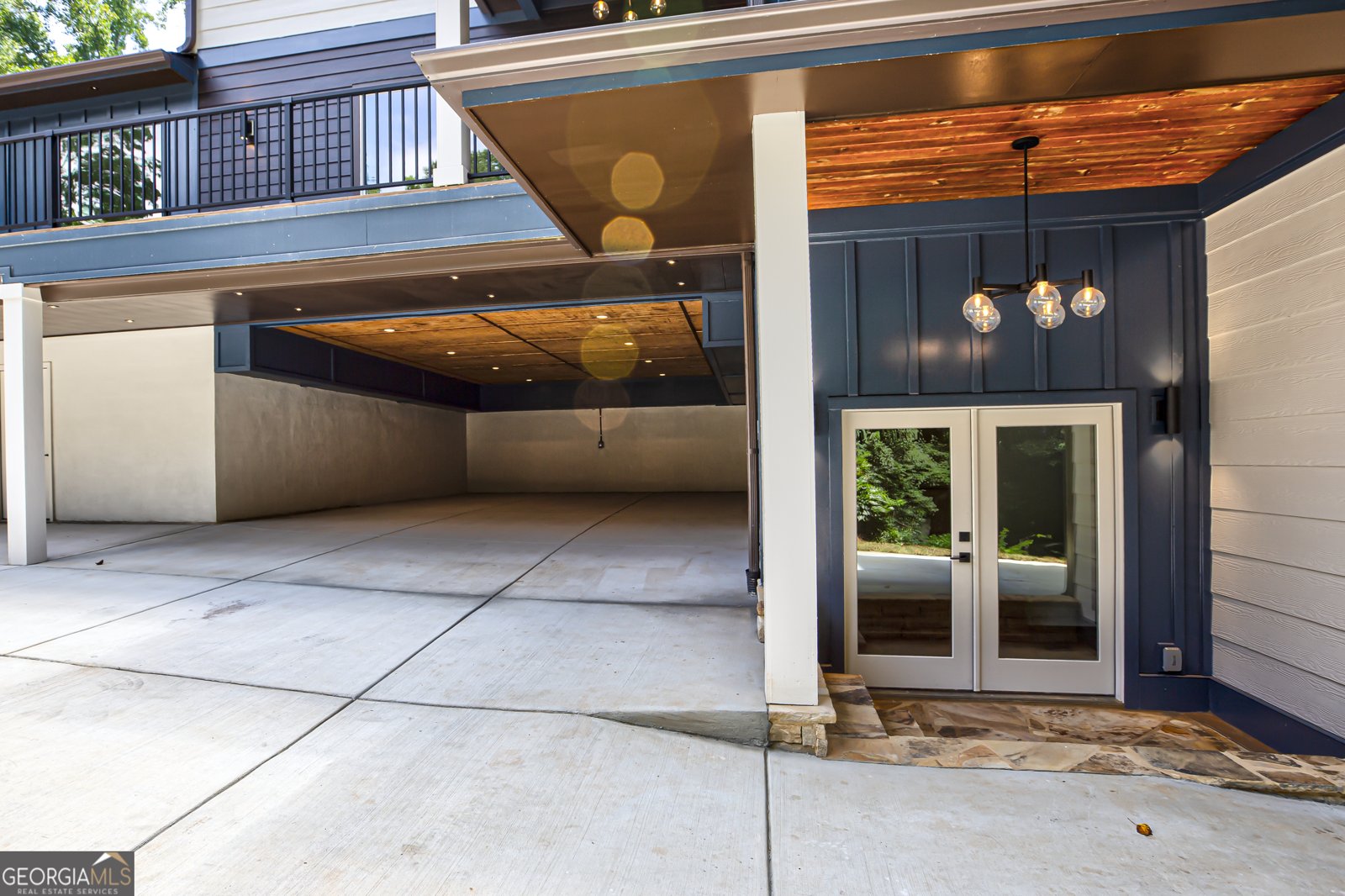 8485 Lynn Drive Gainesville - 22