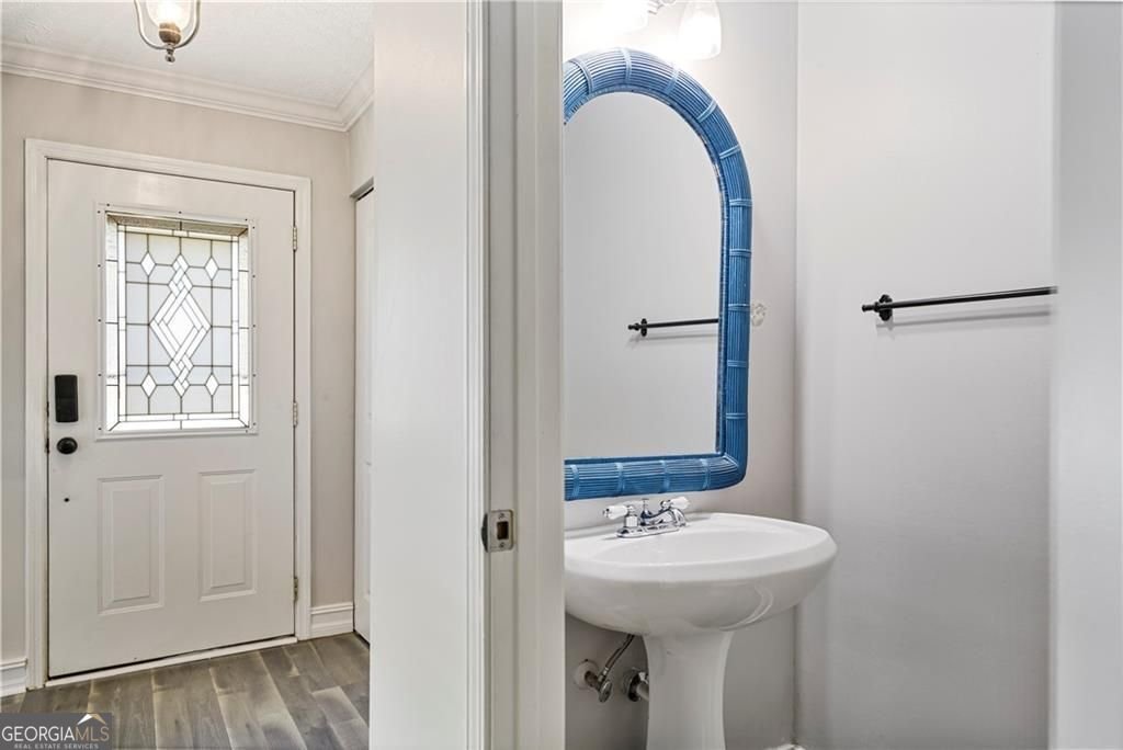 8846 LONG BEACH Circle Sandy Springs - 13