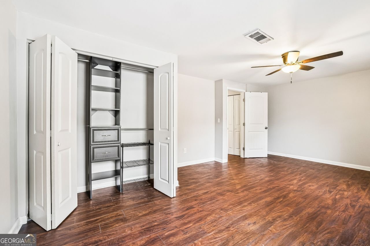 8846 LONG BEACH Circle Sandy Springs - 20