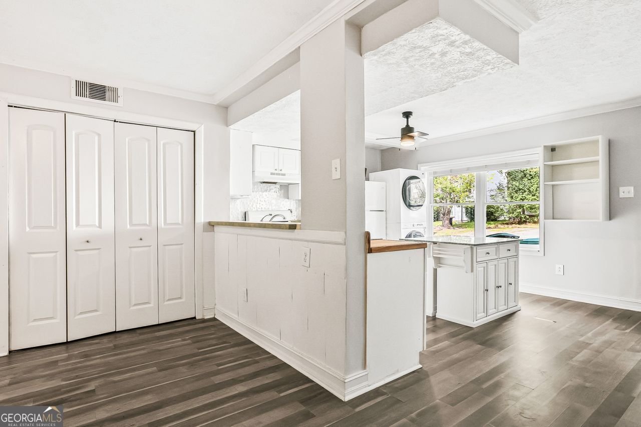 8846 LONG BEACH Circle Sandy Springs - 7