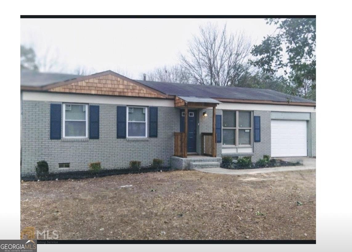 2824 Village Green Drive Macon - 1