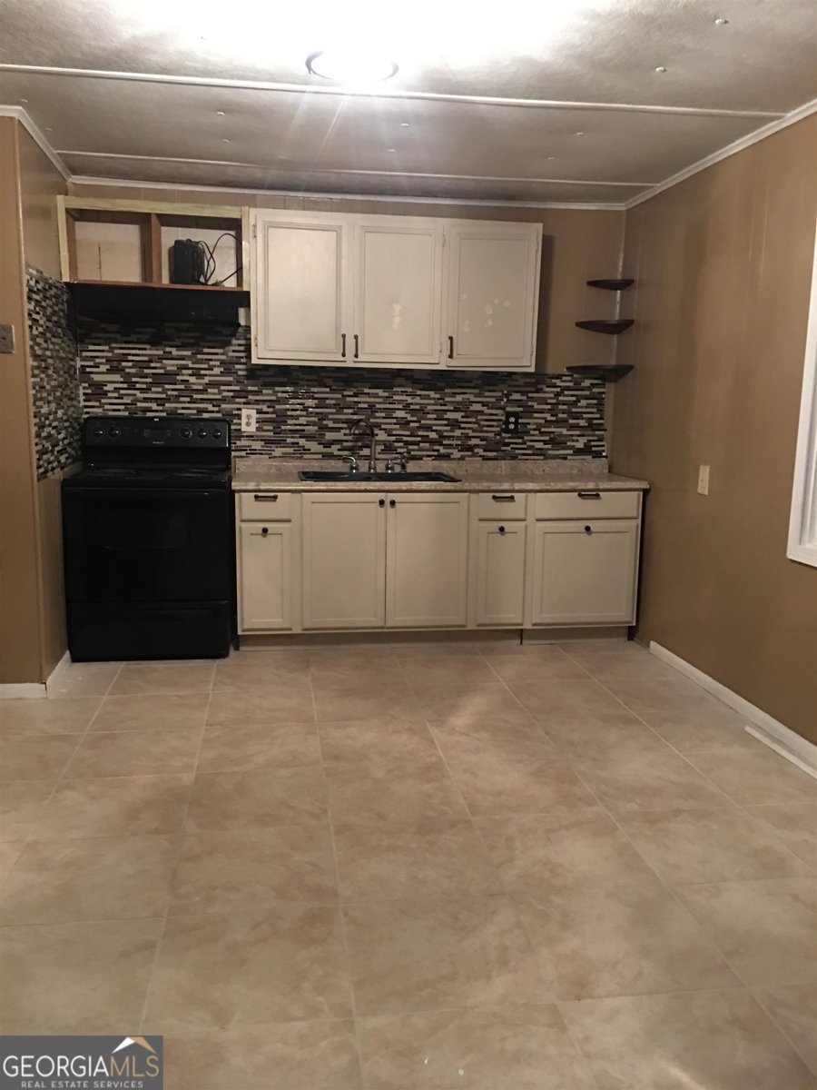 2824 Village Green Drive Macon - 2