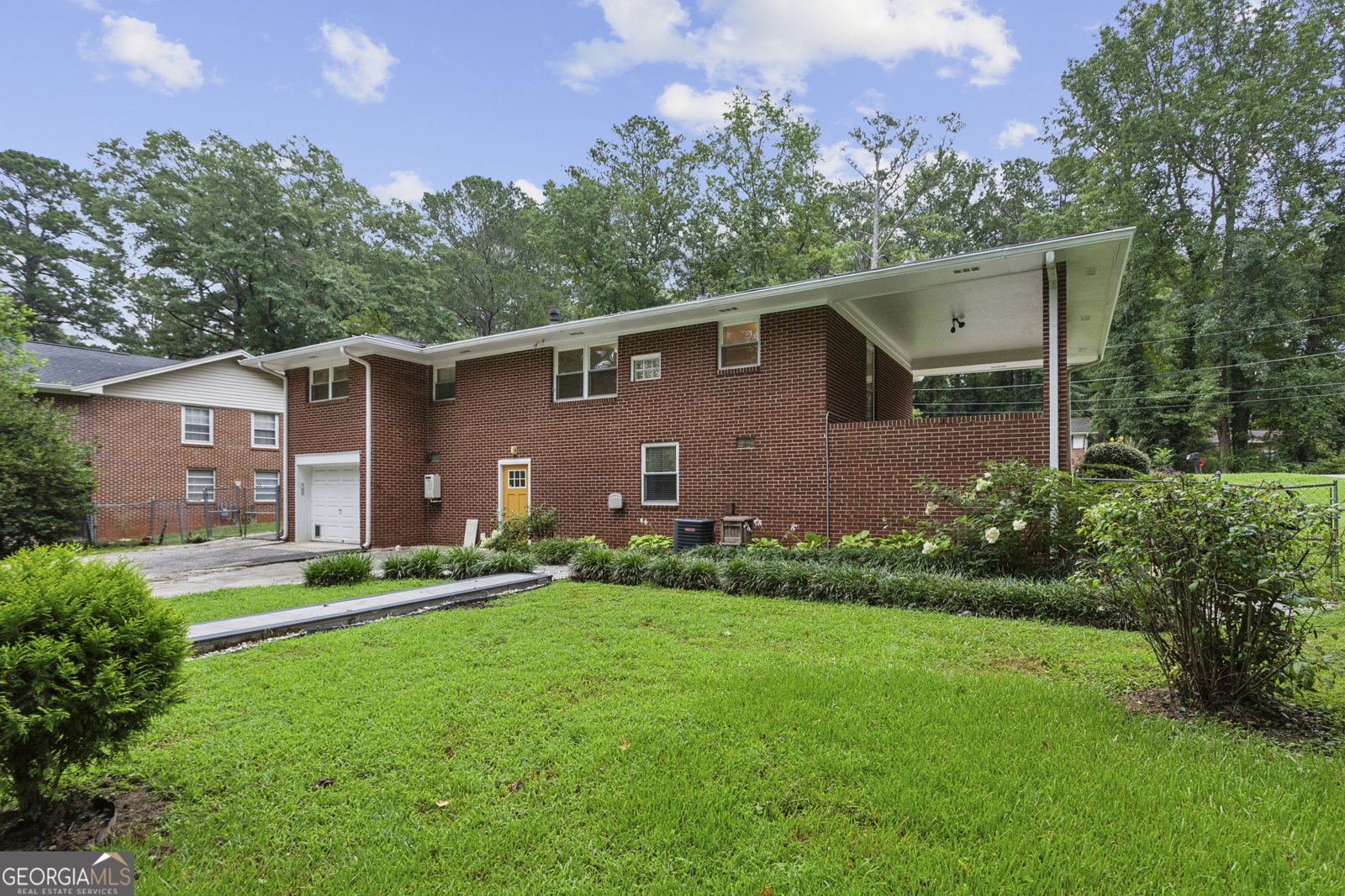 2221 Plantation Drive East Point - 22