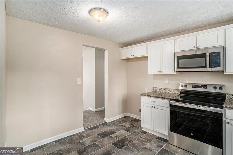 2039 RAINTREE Place Lithonia - 17