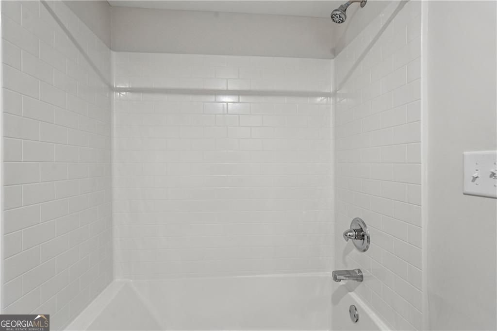 1127 Lucan Lane Lawrenceville - 29