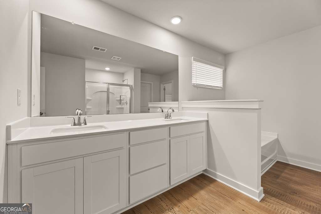 7240 Waggamon Way Dawsonville - 27