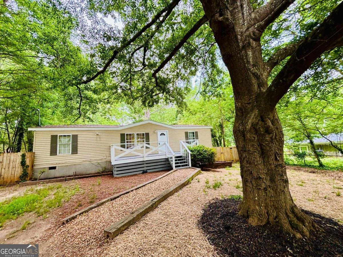 8 Dixie Drive Stockbridge - 22