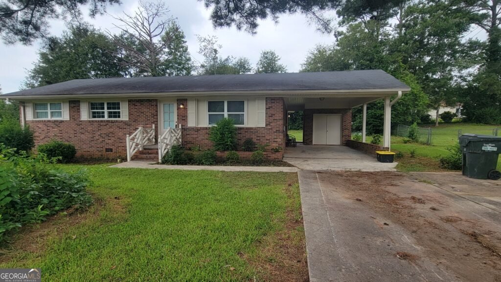615 Peachtree Dr. Thomaston - 3