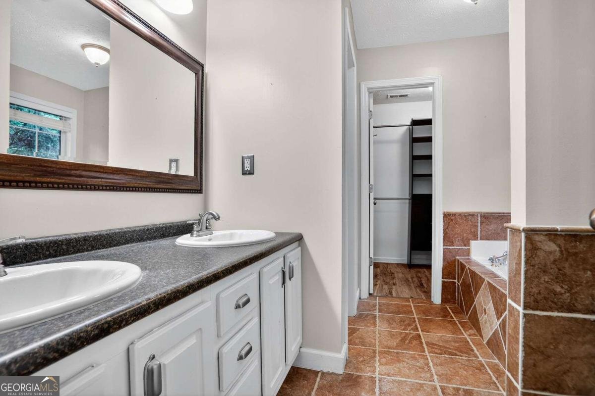 5633 Dexters Mill Place Buford - 11