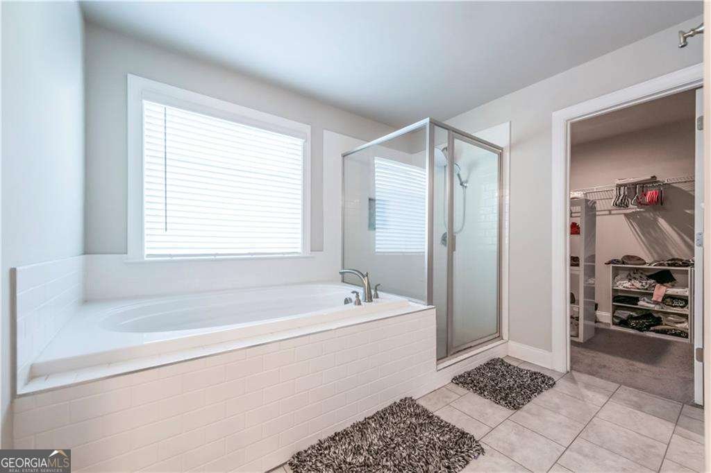 3540 Lindsy Brook Douglasville - 33