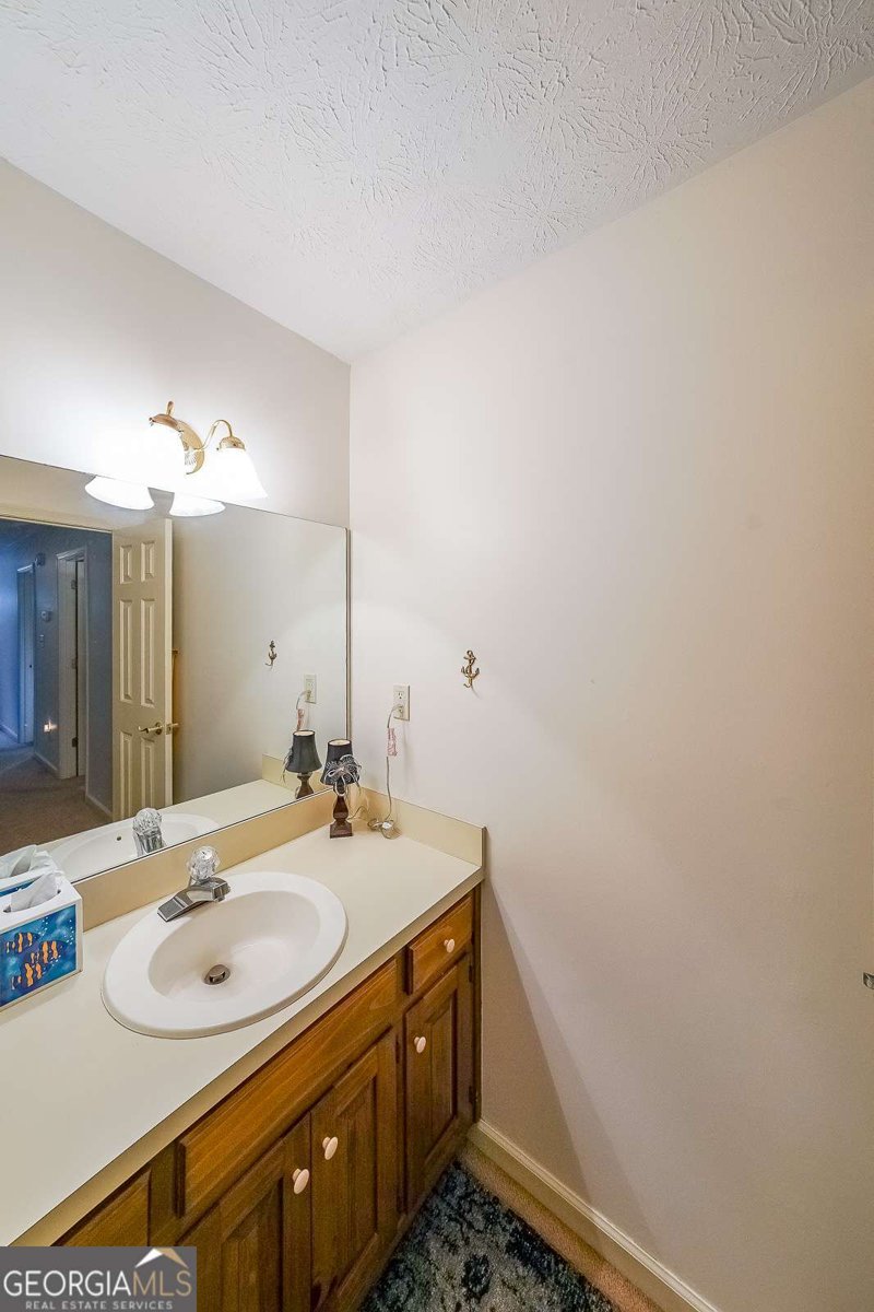 734 Dushea Court Kennesaw - 27