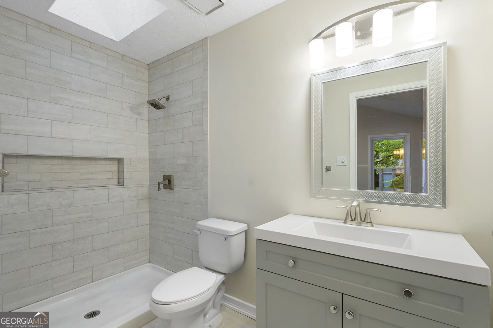 5826 Stonehaven Drive Kennesaw - 24