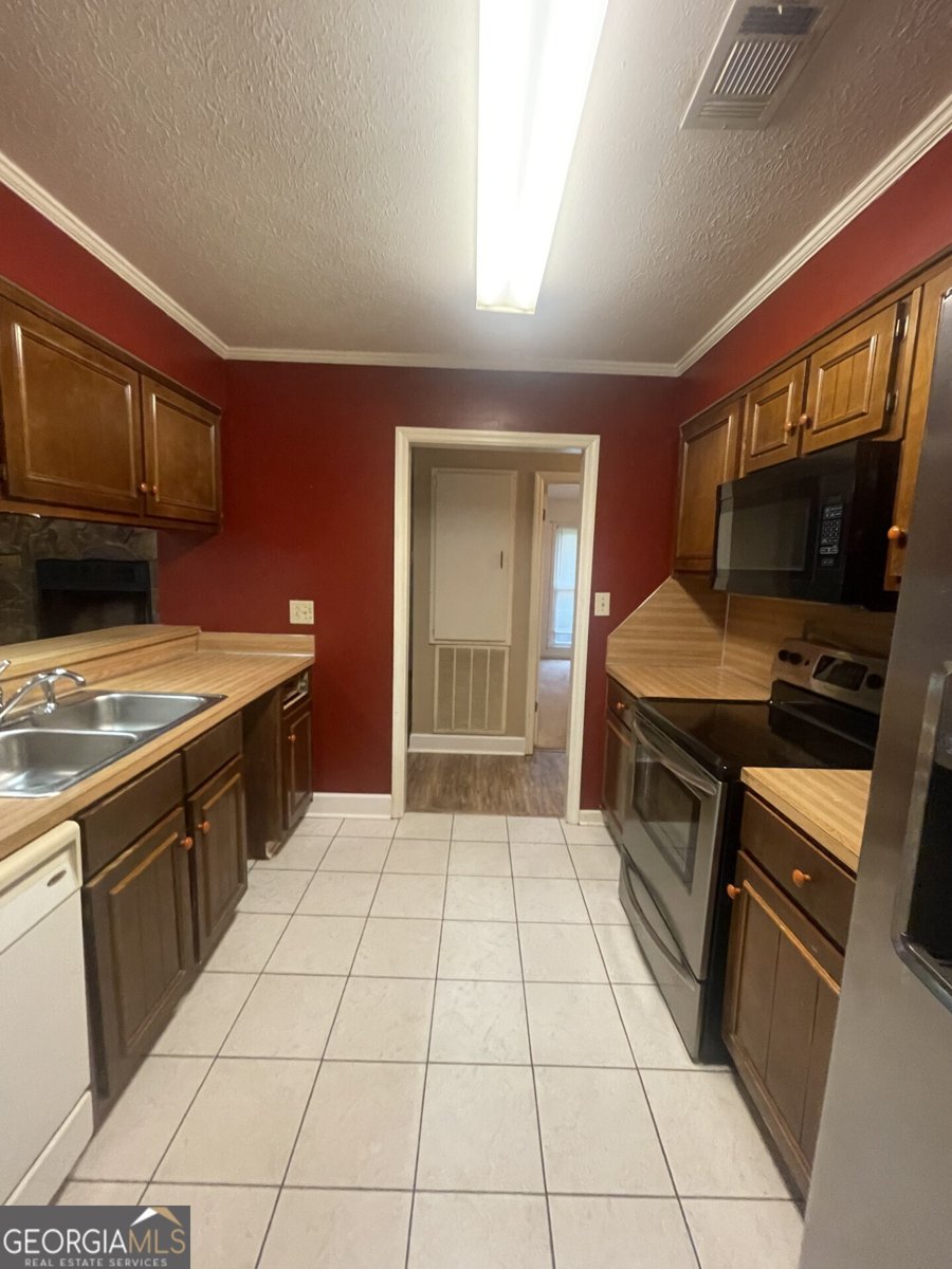200 Cheyenne Drive Lagrange - 11