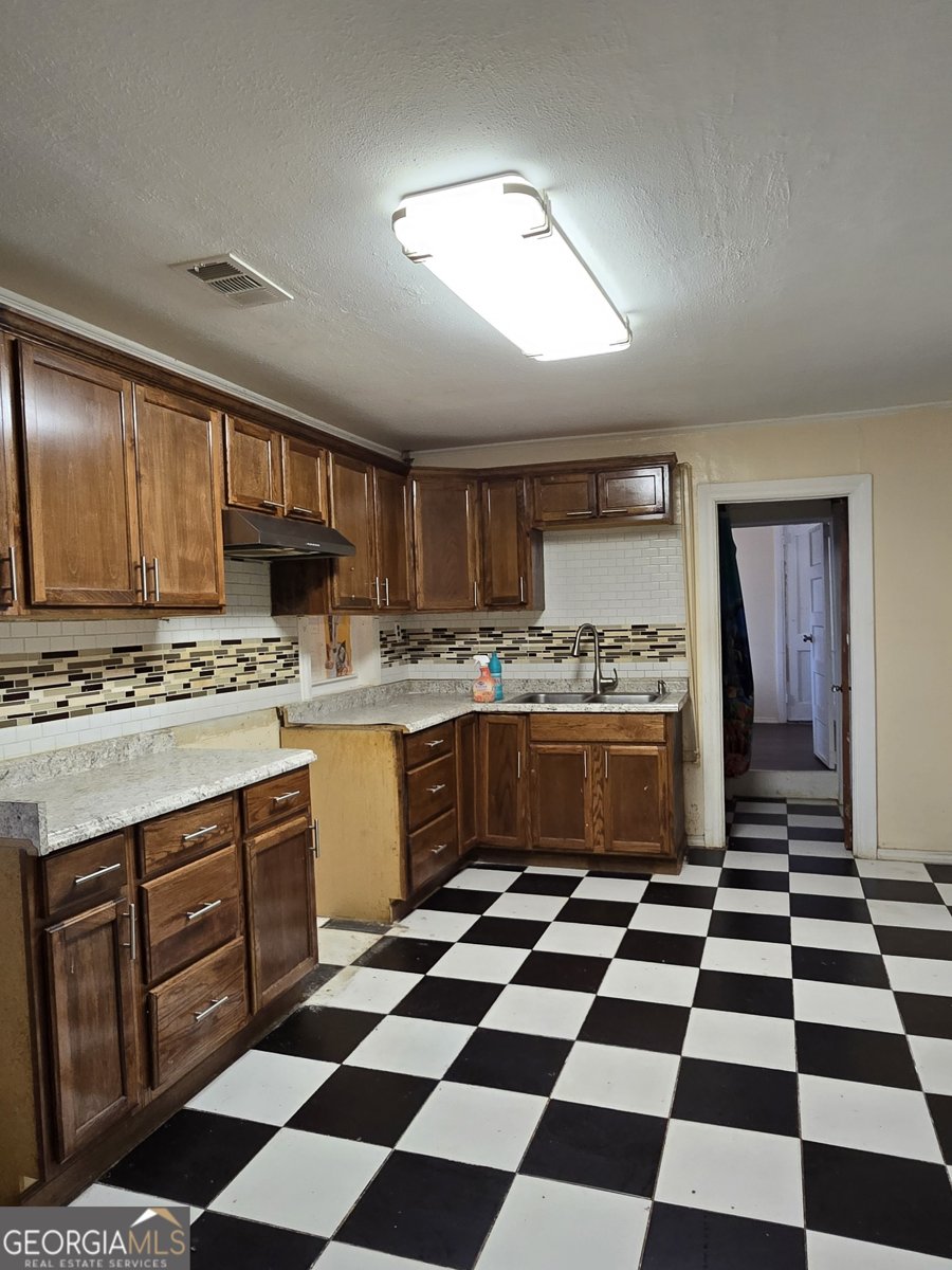 953 South Avenue Forest Park - 7
