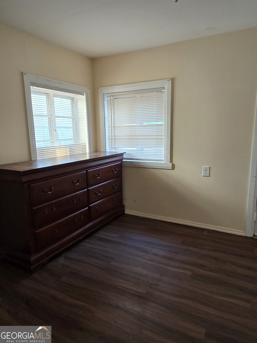 953 South Avenue Forest Park - 9